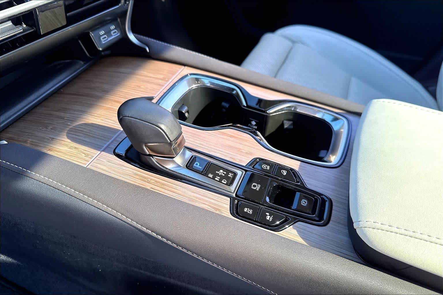 Used 2024 Eminent White Pearl Lexus Luxury image 16