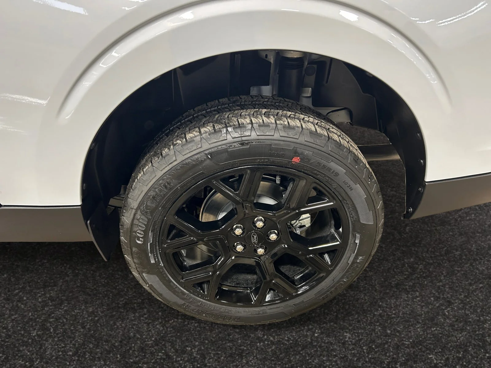 New 2026 Space White Metallic Ford Lariat image 9