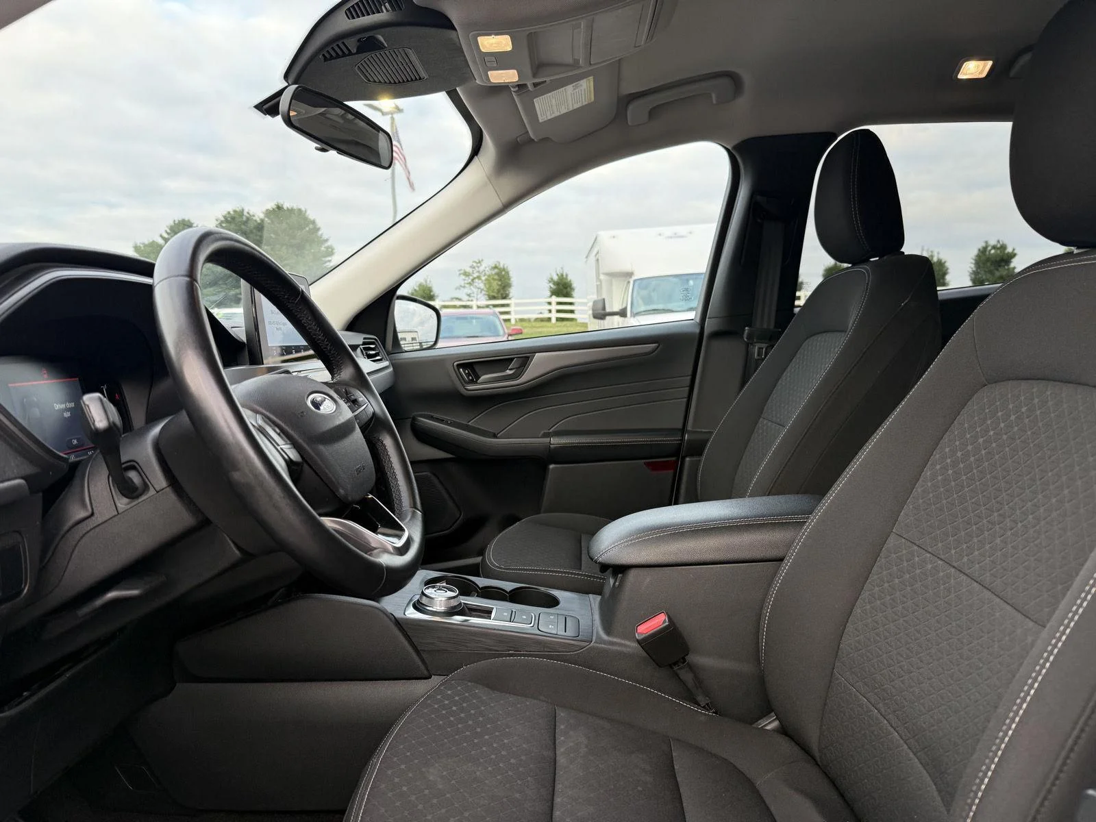Used 2024 Oxford White Ford Active image 7