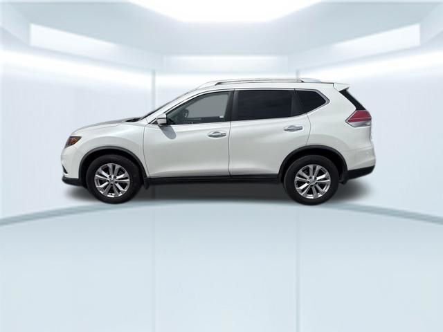 Used 2016 White Nissan SV image 10