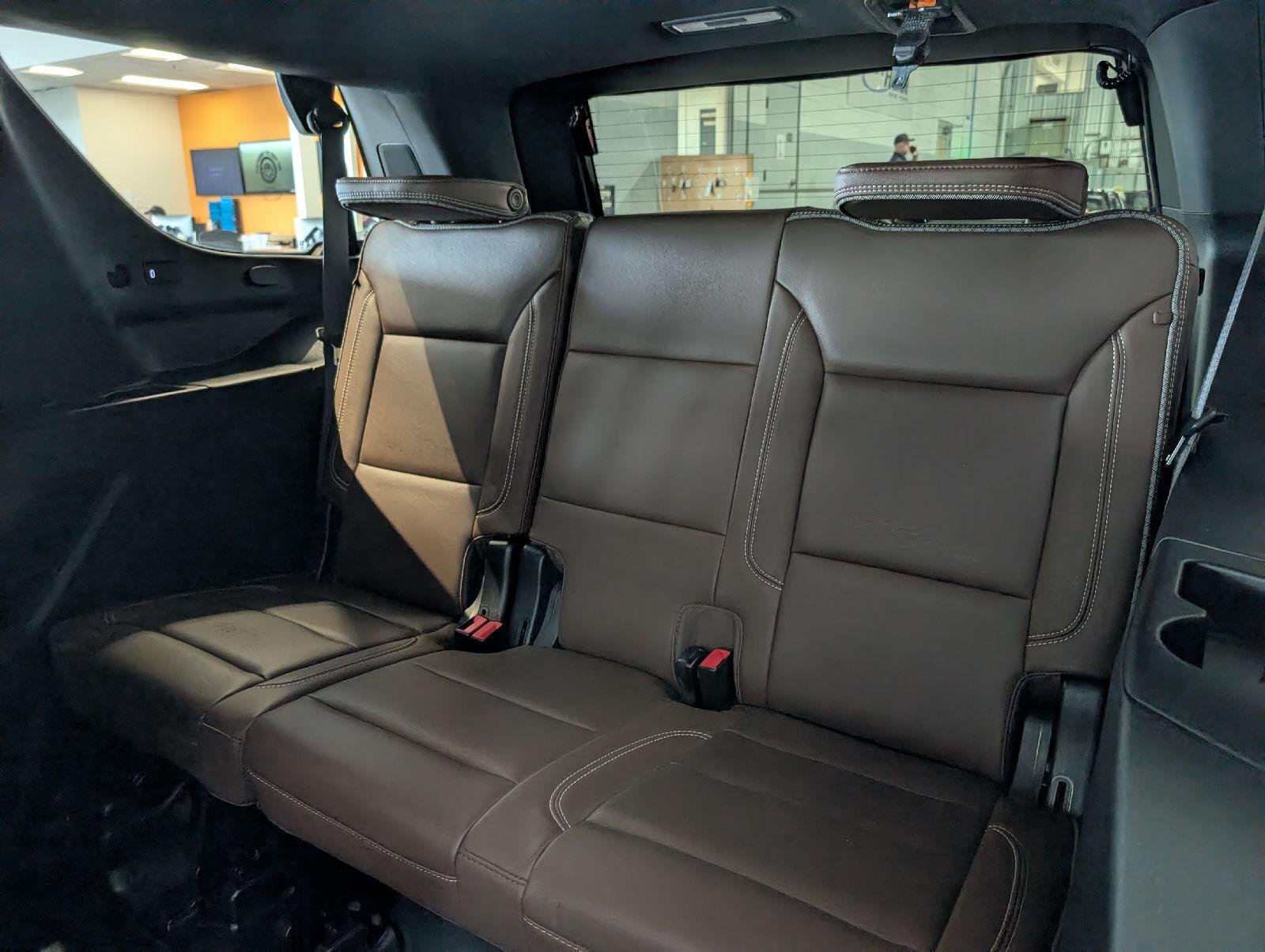 Used 2022 Pearl Chevrolet High Country image 25