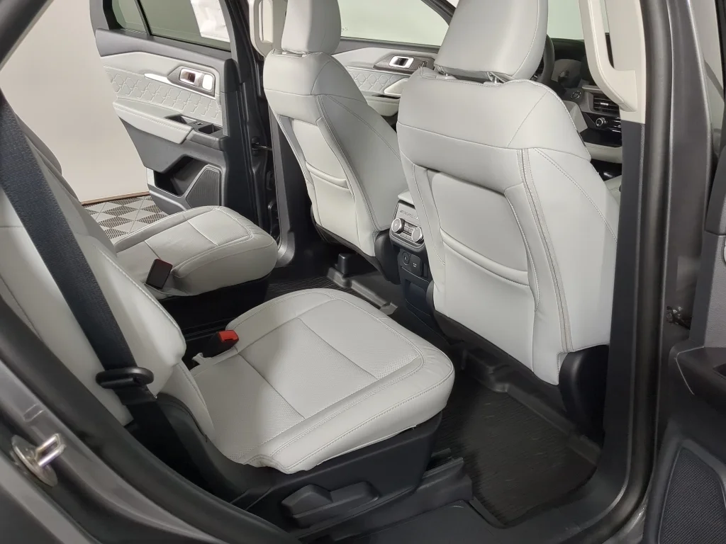 New 2026 Carbonized Gray Metallic Ford Platinum™ image 22