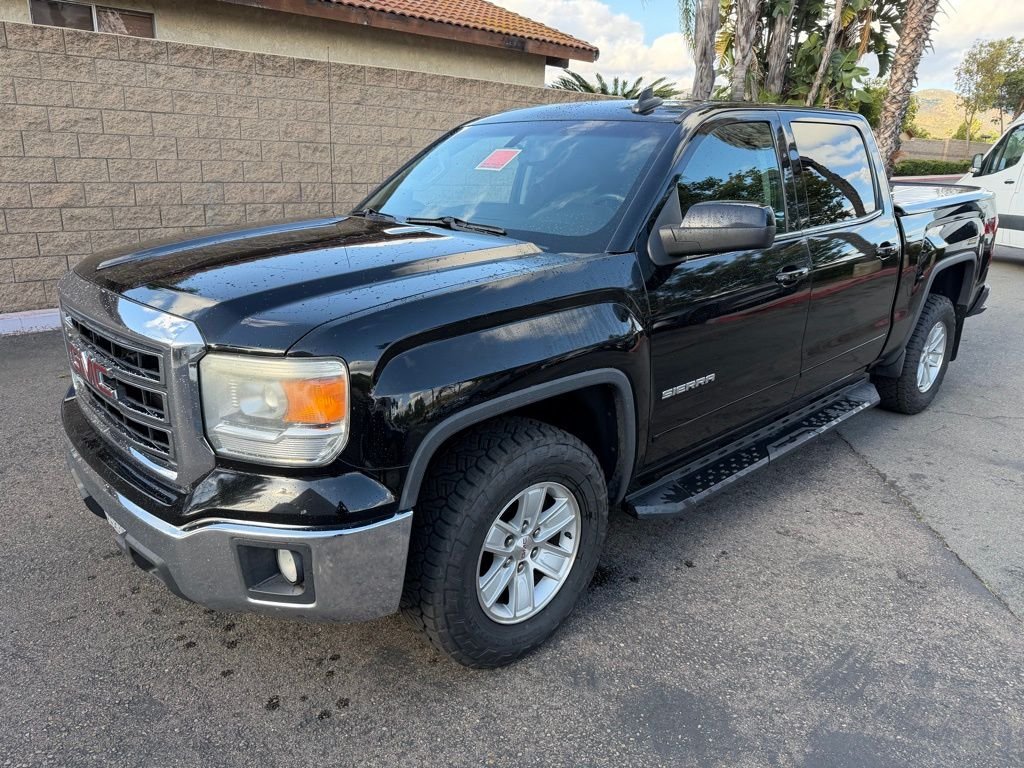 Used 2015 Black GMC SLE image 5