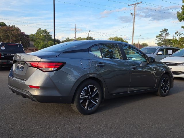 Used 2024 Gray Nissan SV image 5