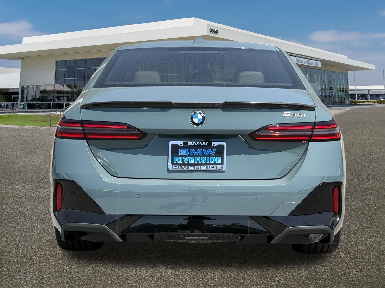 New 2027 Cape York Green Metallic BMW 530i image 9