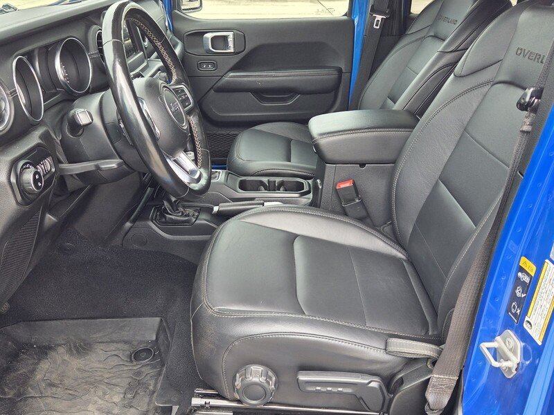 Certified Used 2020 Hydro Blue Pearlcoat JEEP OVERLAND 4X4 image 10