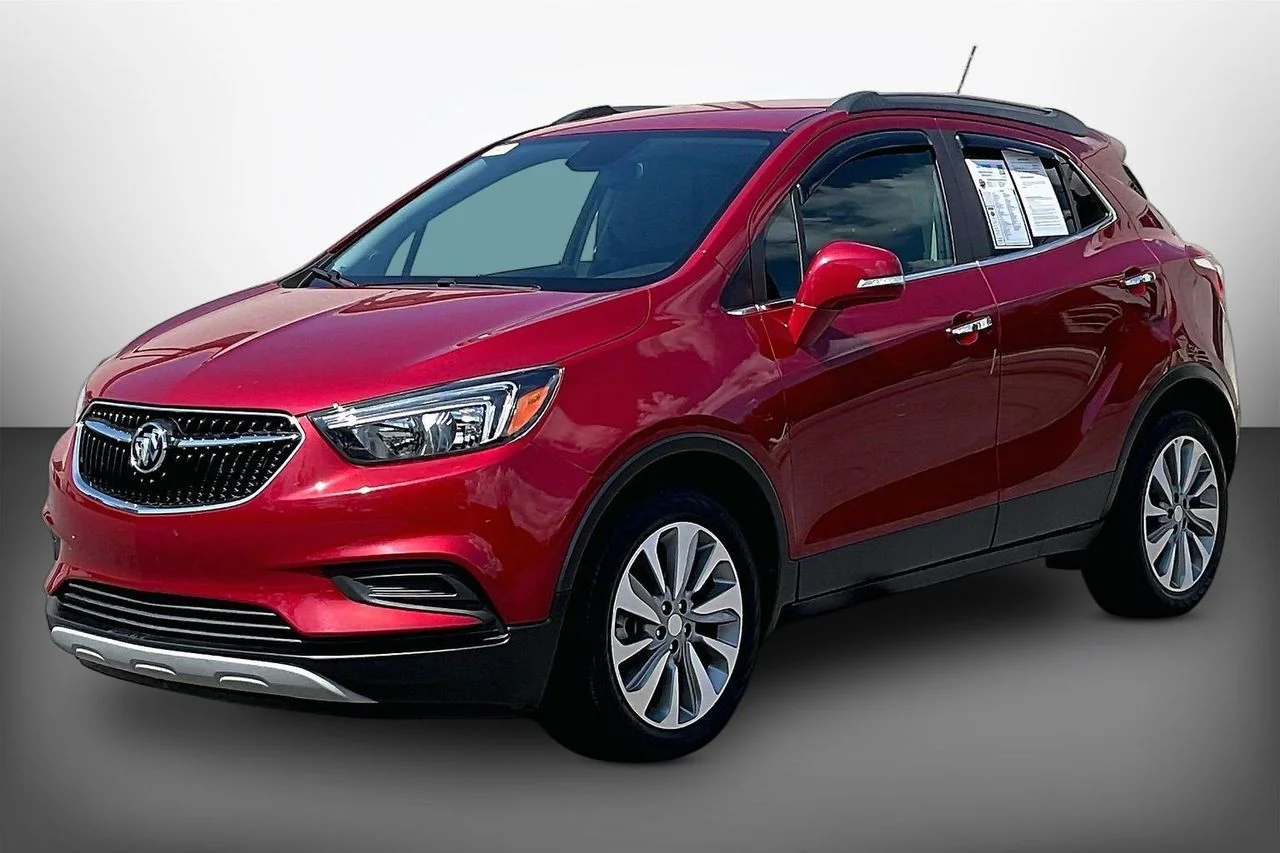 Used 2019 Red Buick Preferred image 4