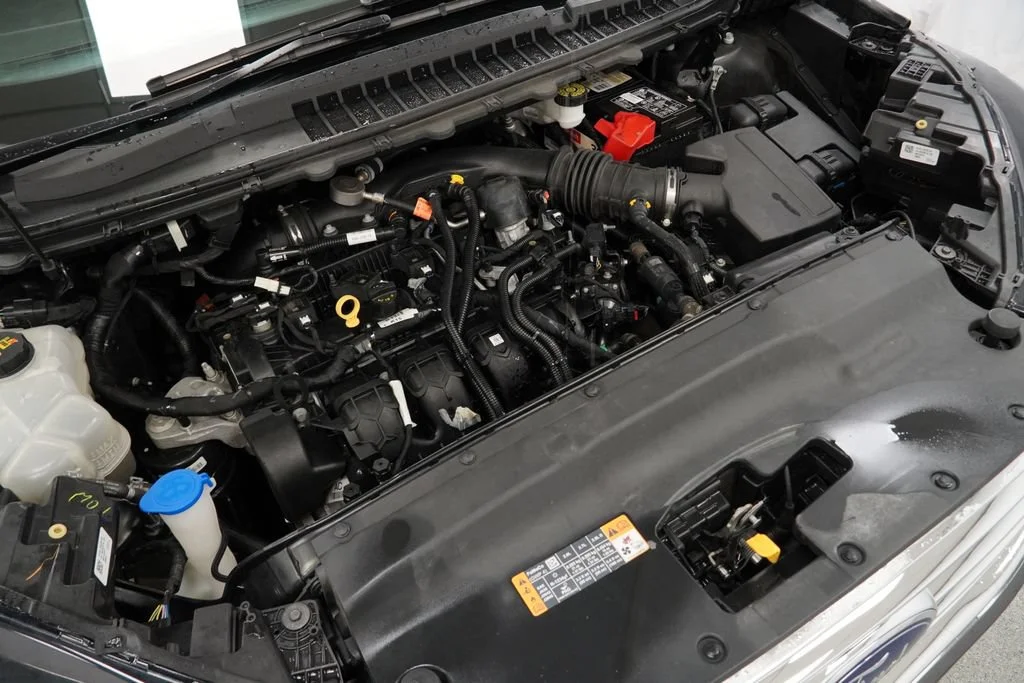 Used 2019 Gray Ford SEL image 39