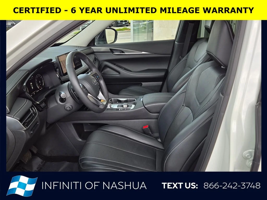 Certified Used 2023 White INFINITI LUXE image 5