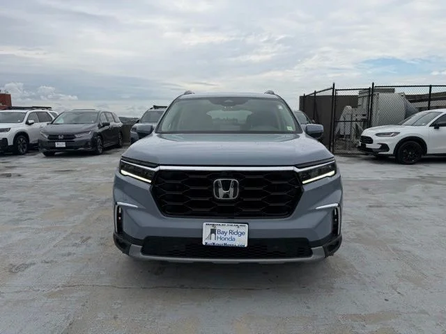 Used 2023 Gray Honda Elite image 2