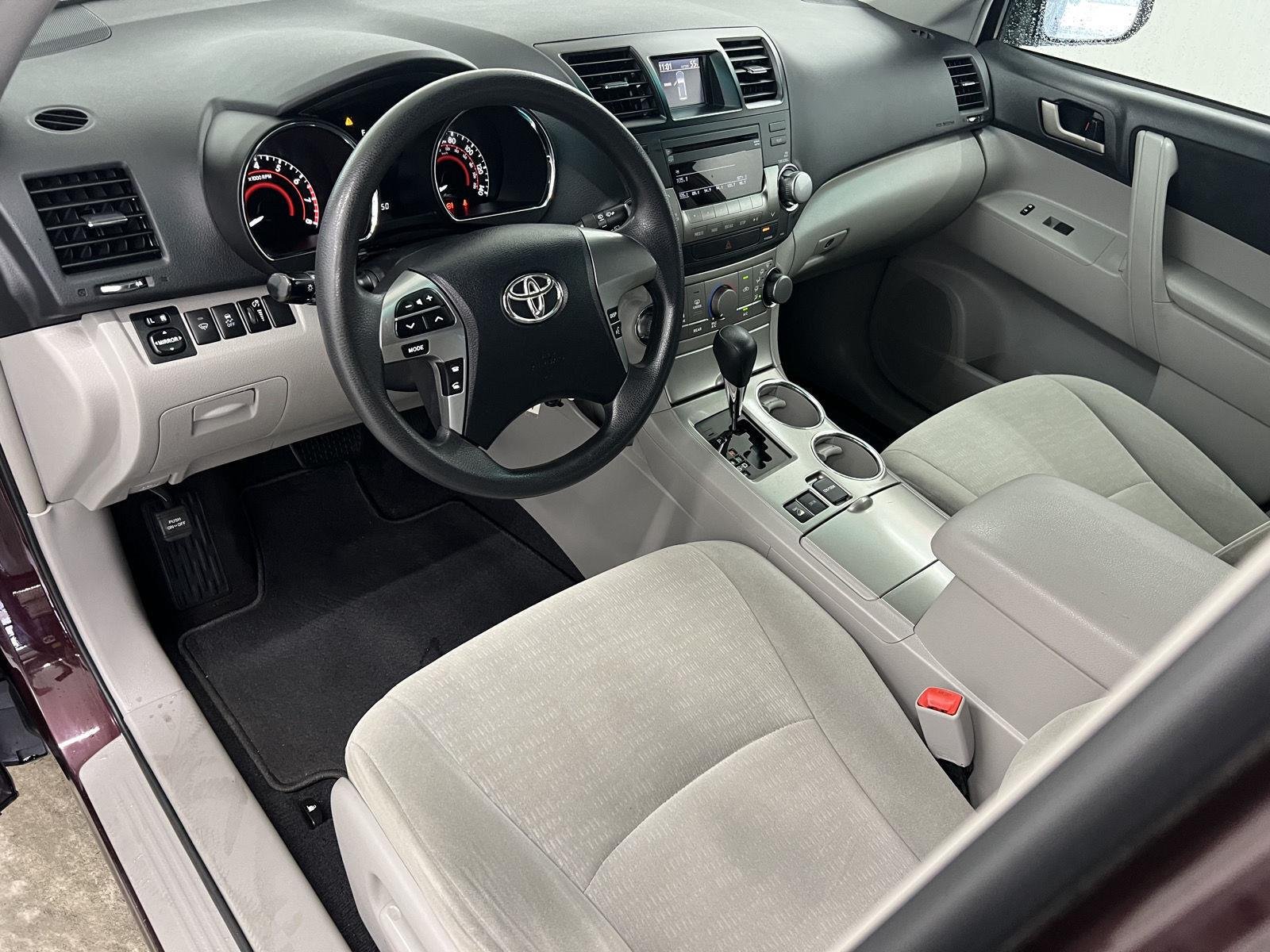 Used 2011 Sizzling Crimson Mica Toyota Base image 13