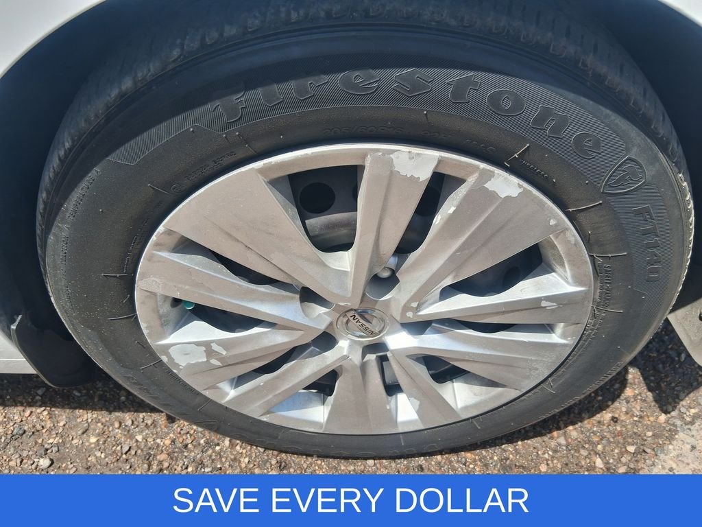 Used 2021 White Nissan S image 15