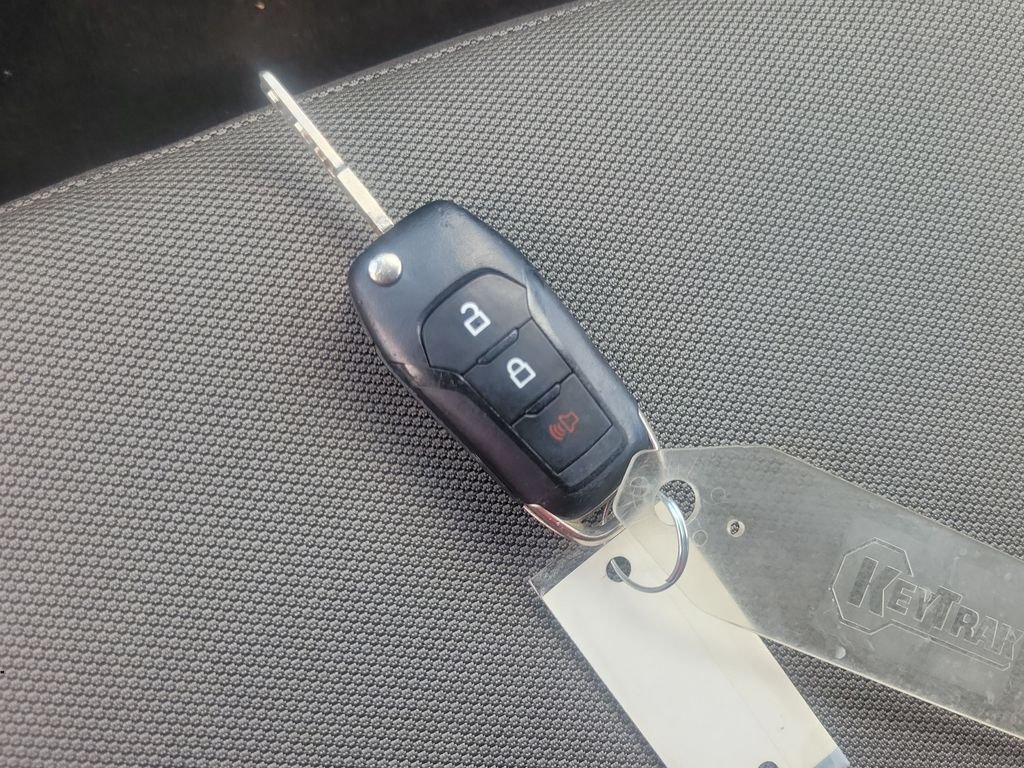 Used 2019 Black Ford XLT image 34