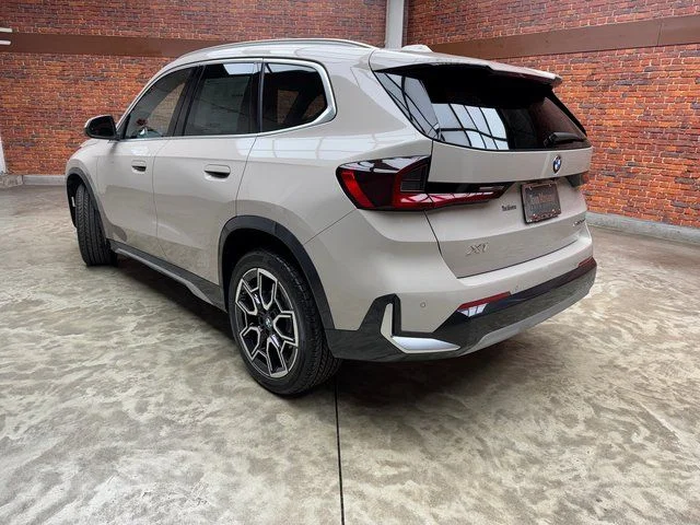 Used 2026 Beige BMW xDrive28i image 3