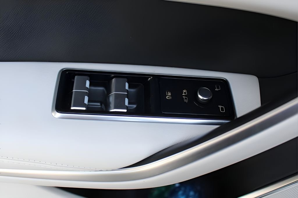 2026 Jaguar F-Pace R-Dynamic S - Photo 10