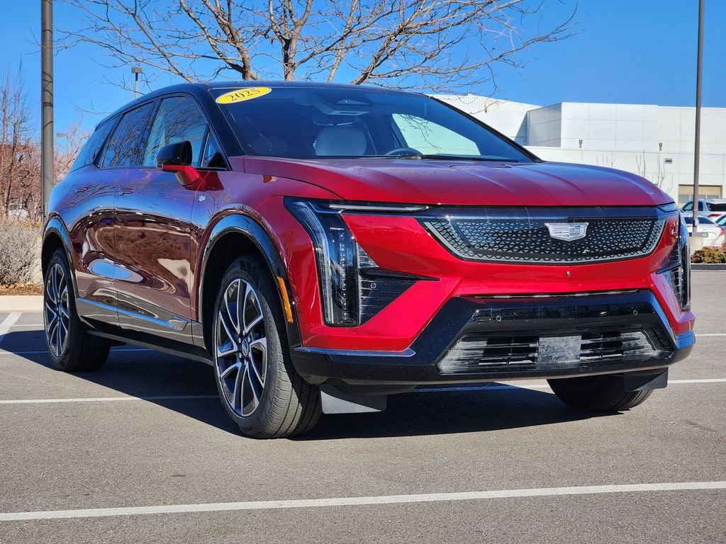 2025 Cadillac OPTIQ Sport 2