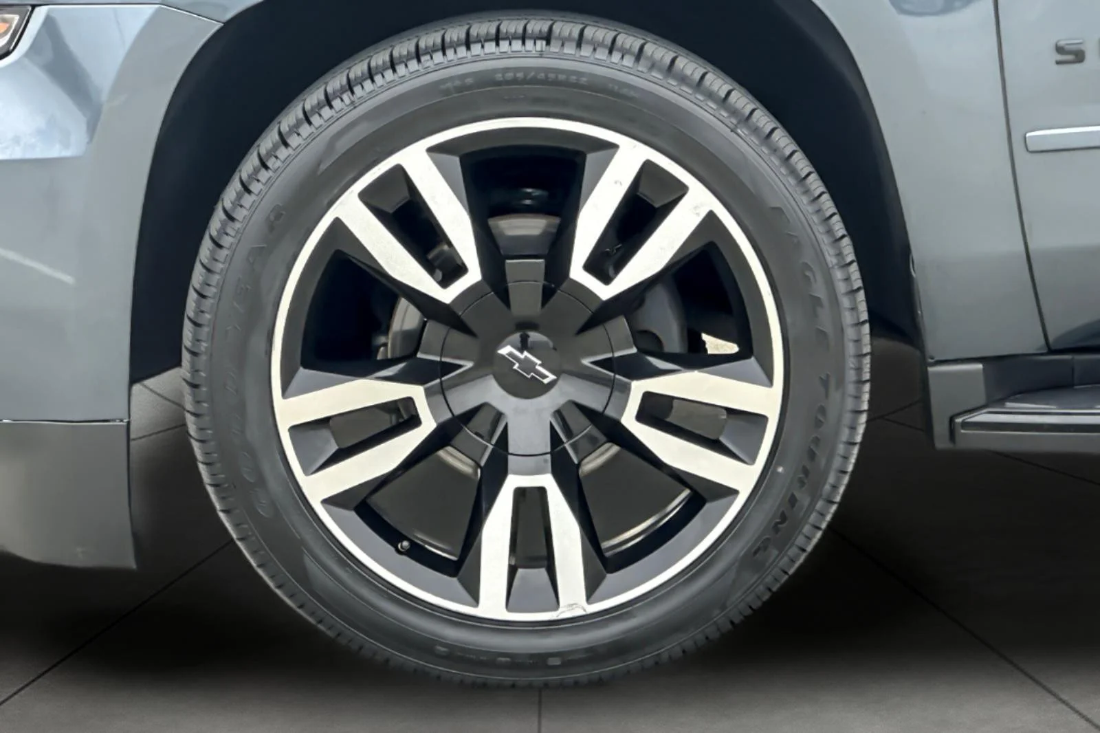 Used 2020 GRAY METALLIC Chevrolet Premier image 27
