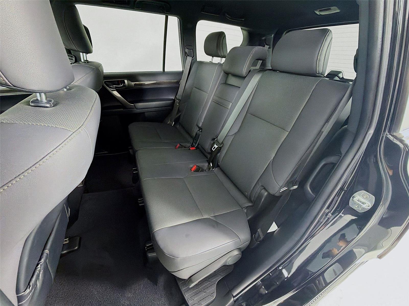 Used 2022 Black LEXUS PREM image 21