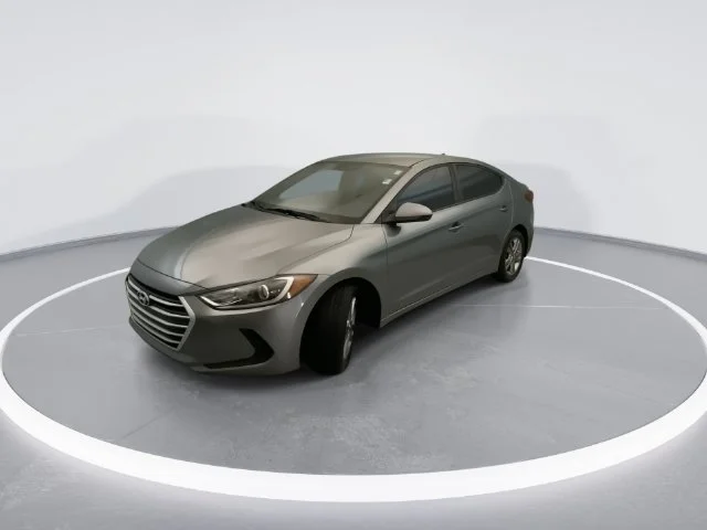Used 2017 Gray Hyundai SE image 2