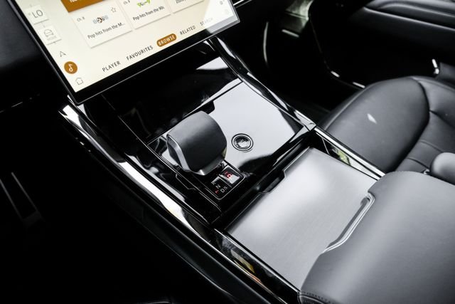 New 2026  Land Rover Dynamic SE image 30