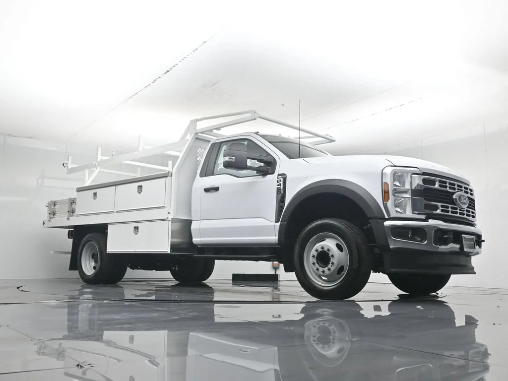 New 2026 Oxford White Ford XL image 3