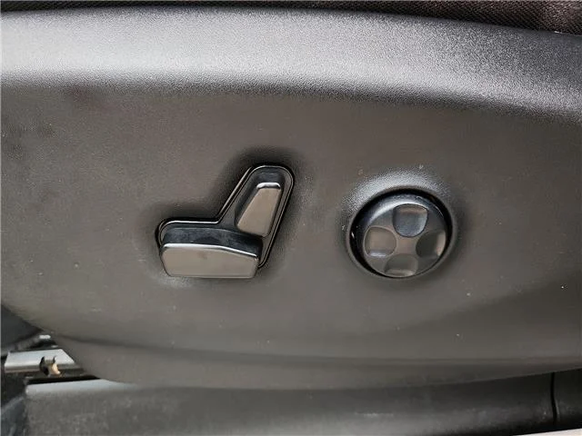 Used 2024 Silver Chrysler LX Passenger image 14