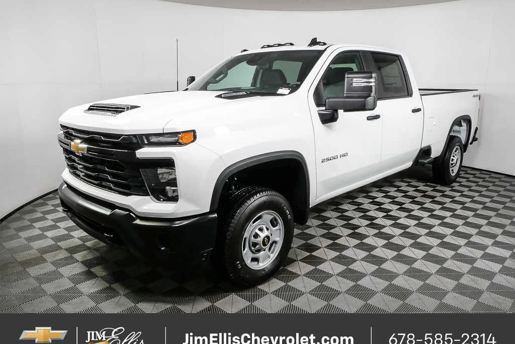 New 2026 Summit White Chevrolet WT image 22