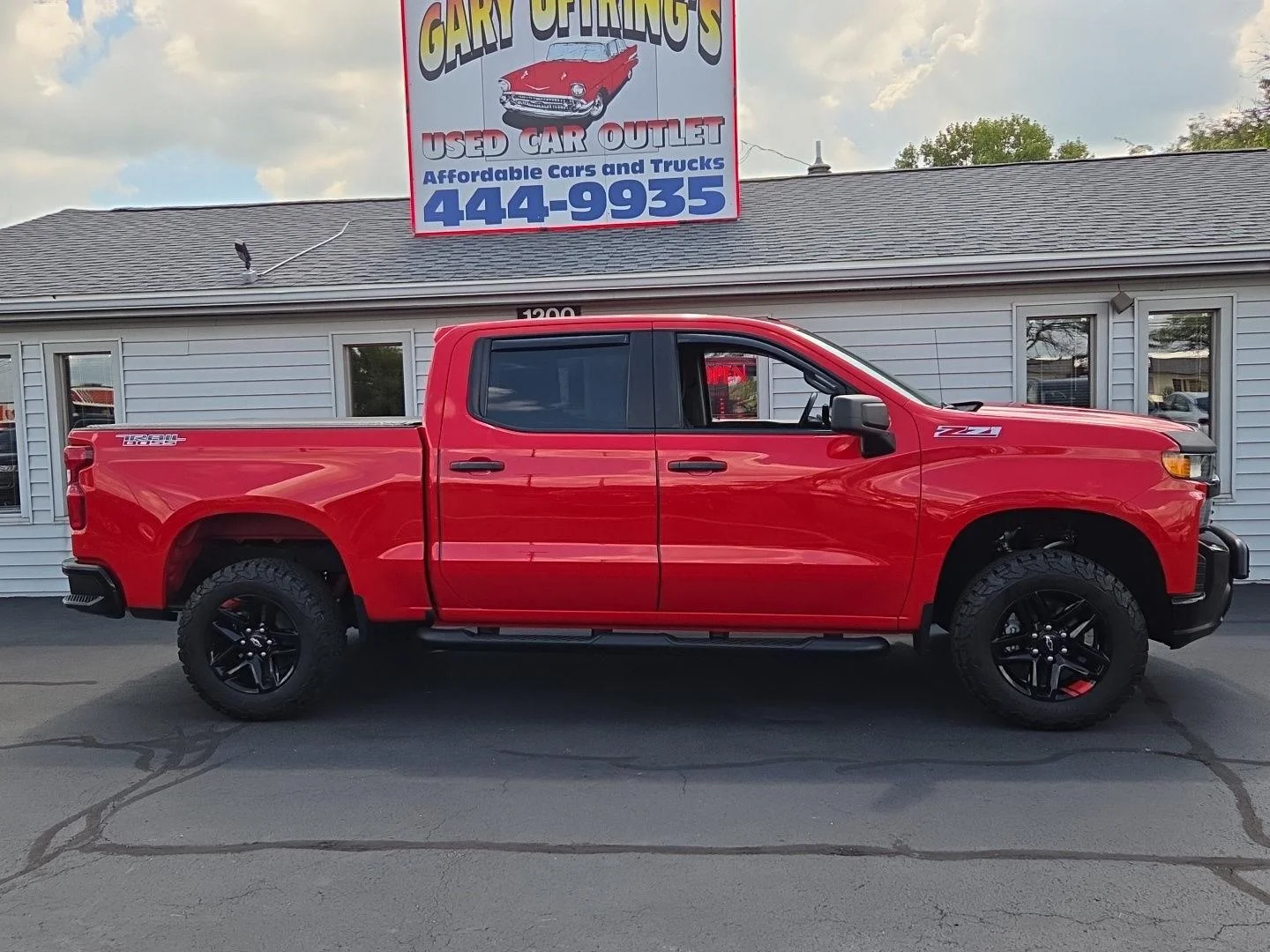 Used 2019 RED HOT Chevrolet Custom Trail Boss image 2