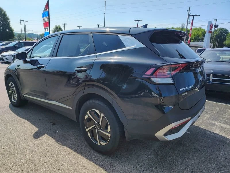 Used 2023 Black Kia LX image 6