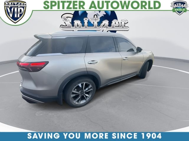Used 2023 Silver INFINITI LUXE image 9
