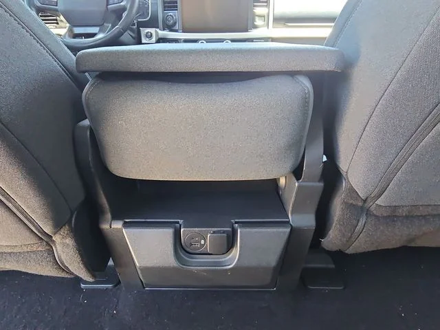 Used 2021 Agate Black Metallic Ford XLT image 33