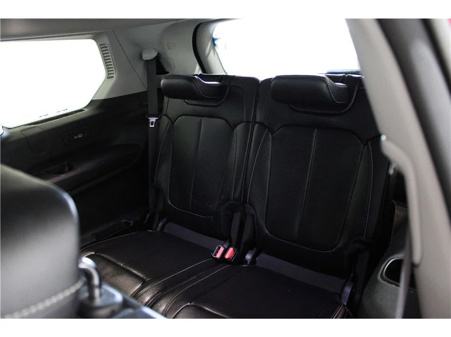 Used 2023 Velvet Red Pearlcoat Jeep Limited image 23