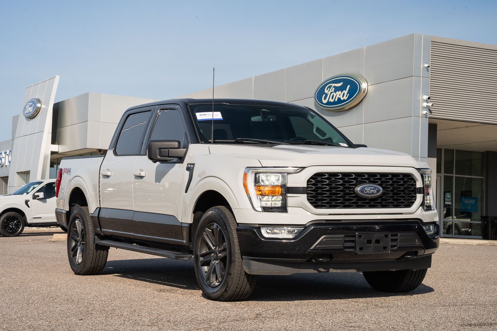 Certified Used 2023  Ford XLT image 1