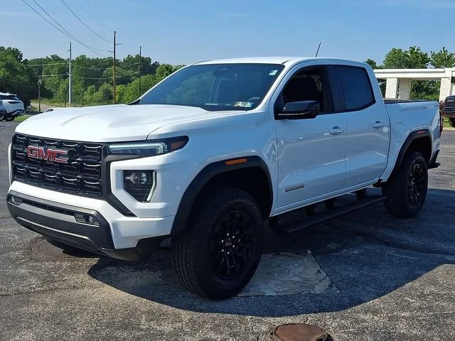 New 2026 Summit White GMC Elevation image 5