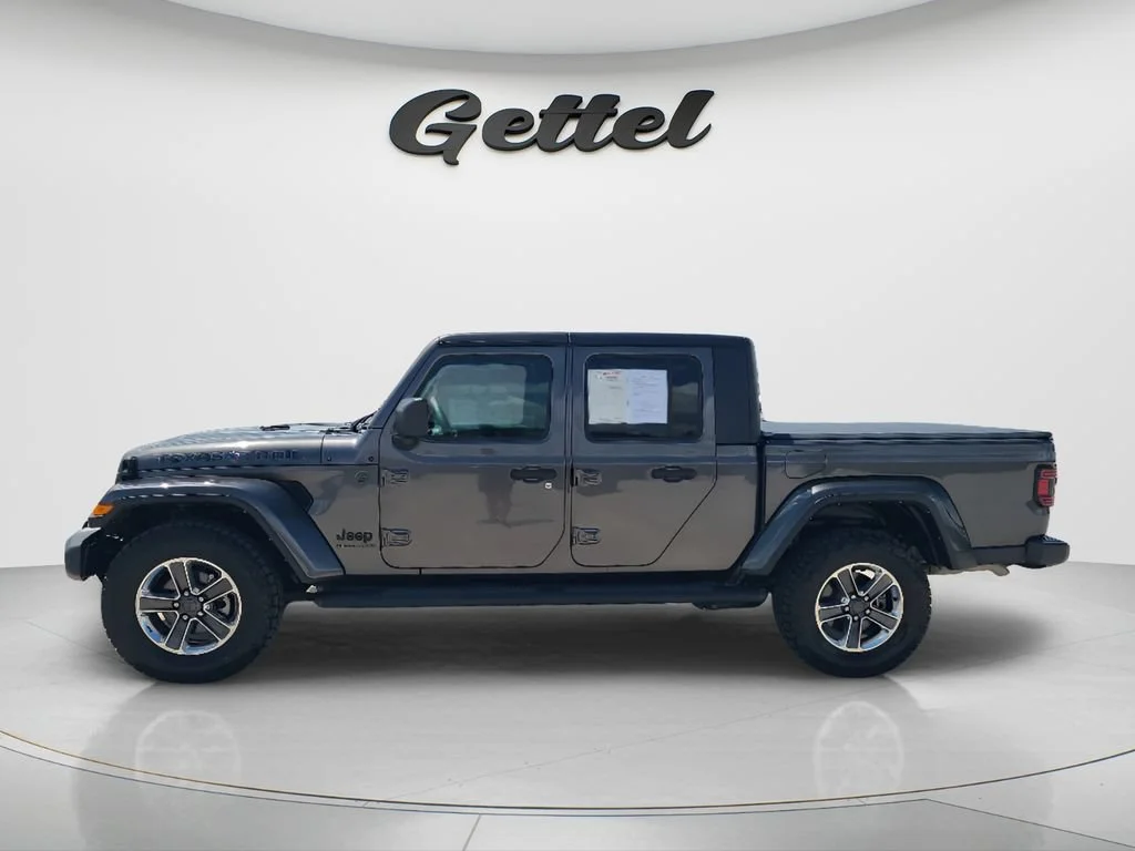 Used 2023 Granite Crystal M Jeep Sport S image 8