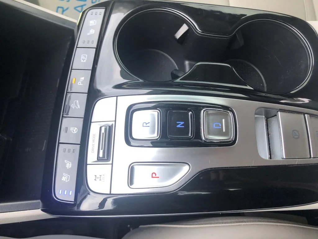 Used 2024 Black Hyundai Limited image 32