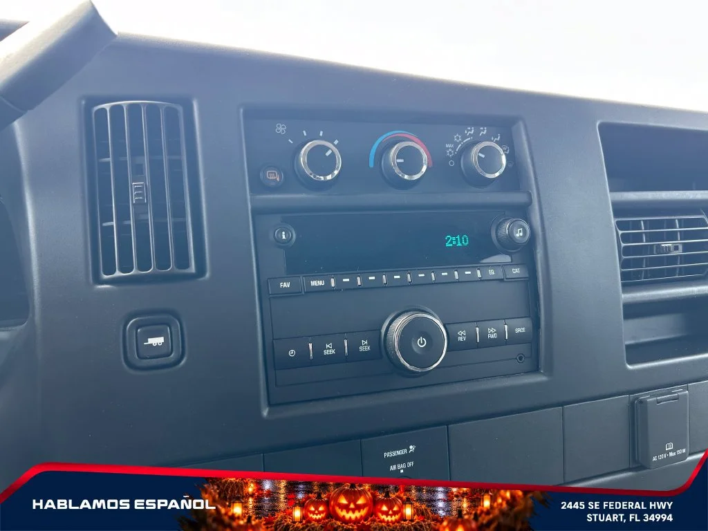 Used 2023 SUMMIT WHITE GMC RWD 2500 Regular Wheelbase Work Van image 22