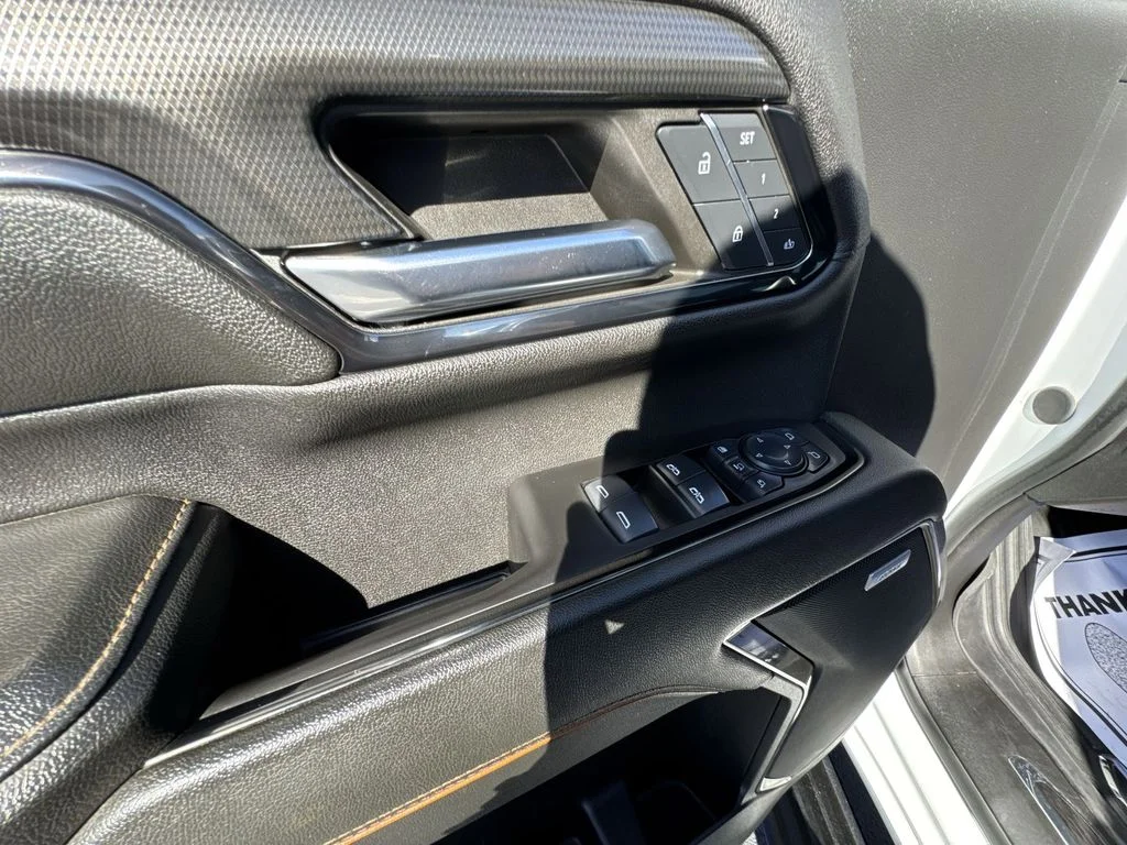 Used 2024 White GMC AT4 image 13