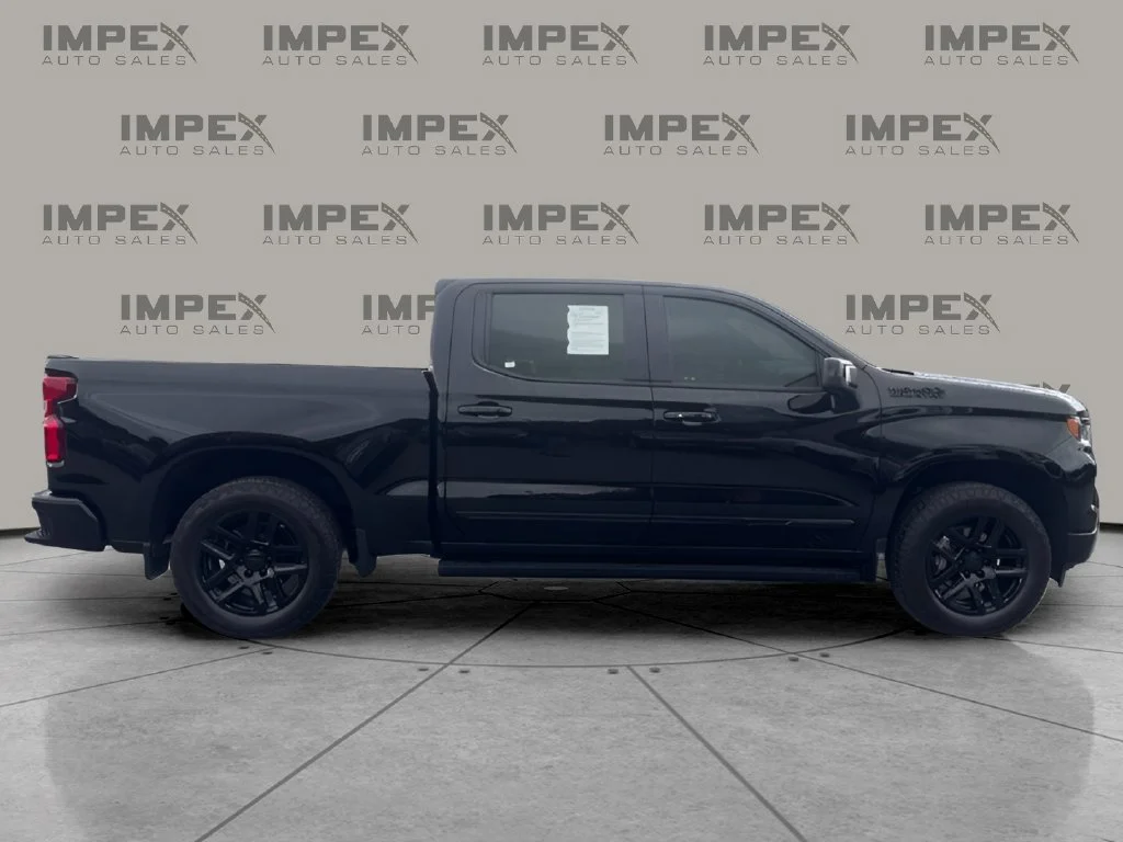 Used 2024 Black Chevrolet High Country image 6