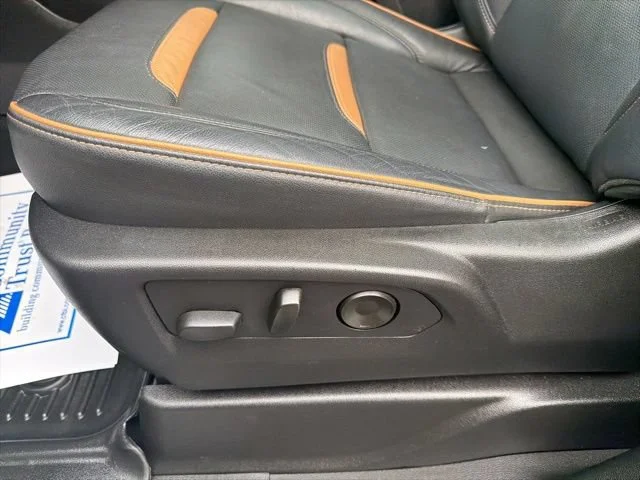 Used 2024 Onyx Black GMC AT4 image 32