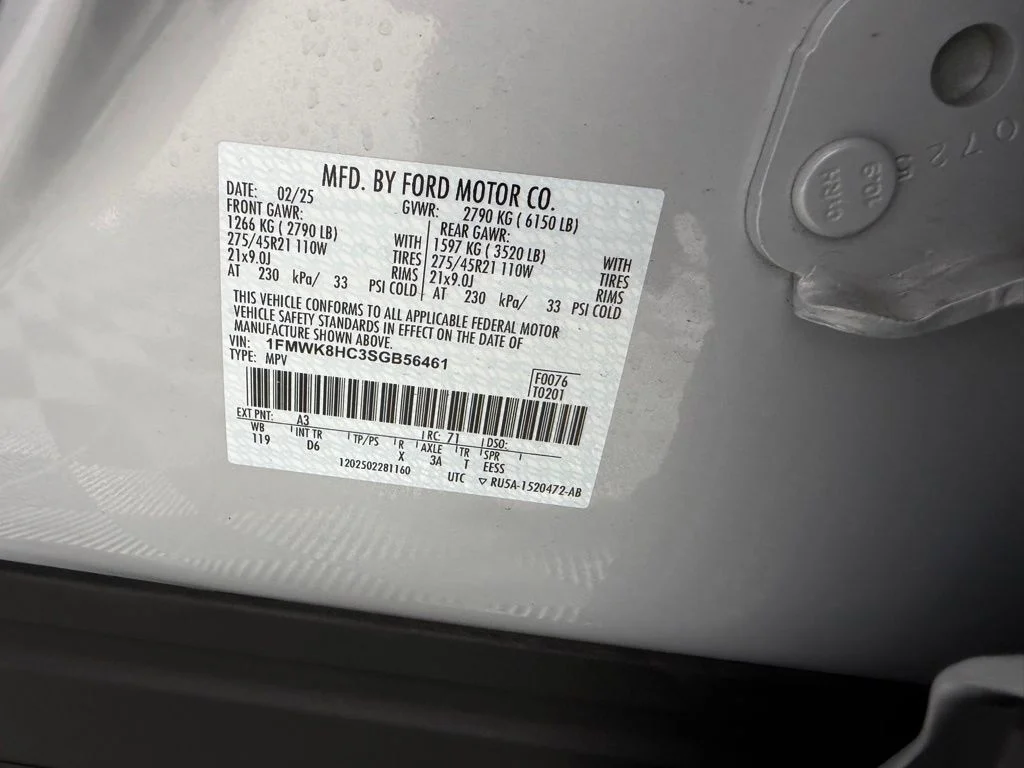 Used 2025 White Ford Platinum image 37