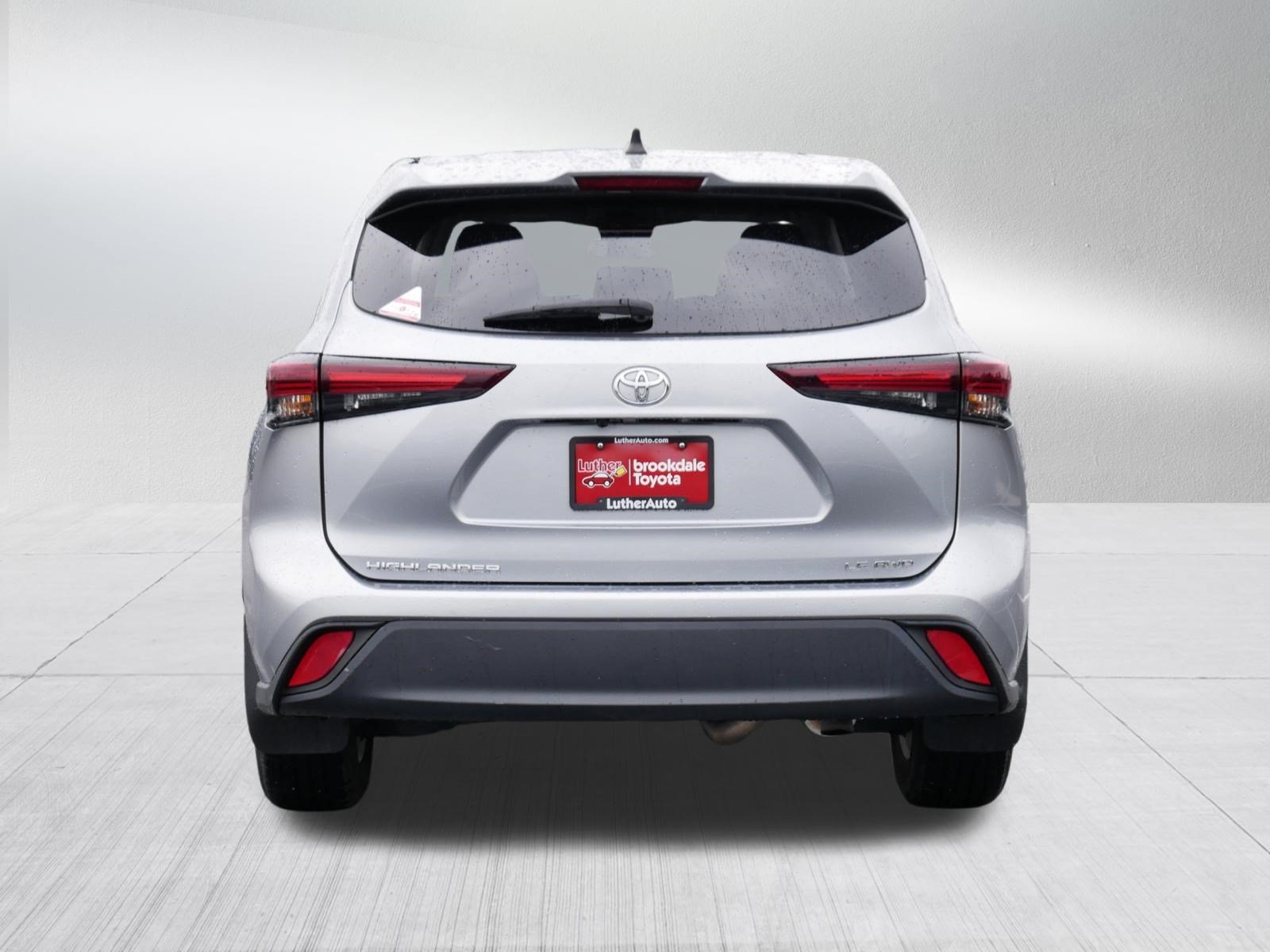 2024 Toyota Highlander LE - Photo 6