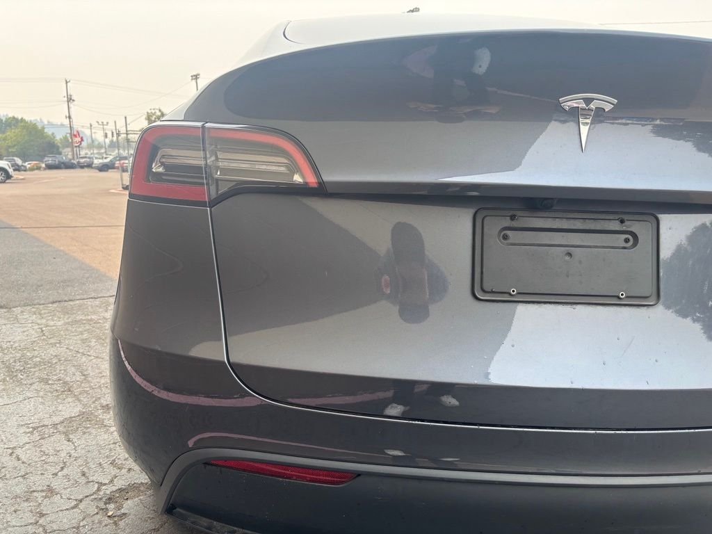 Used 2023 Gray Tesla Standard Range image 8