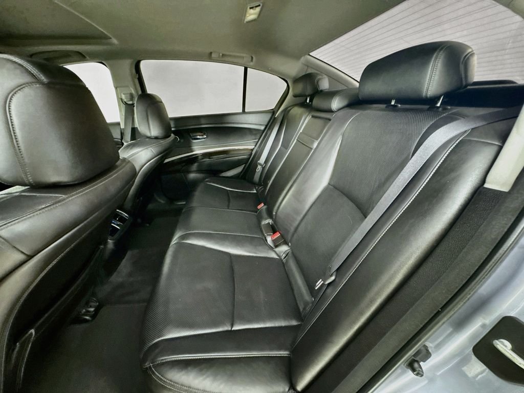 Used 2014 Silver Acura Base image 30