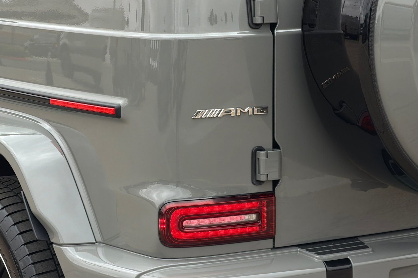 New 2026 MANUFAKTUR Arabian Grey Non- Metallic Mercedes-Benz G 63 AMG® image 17