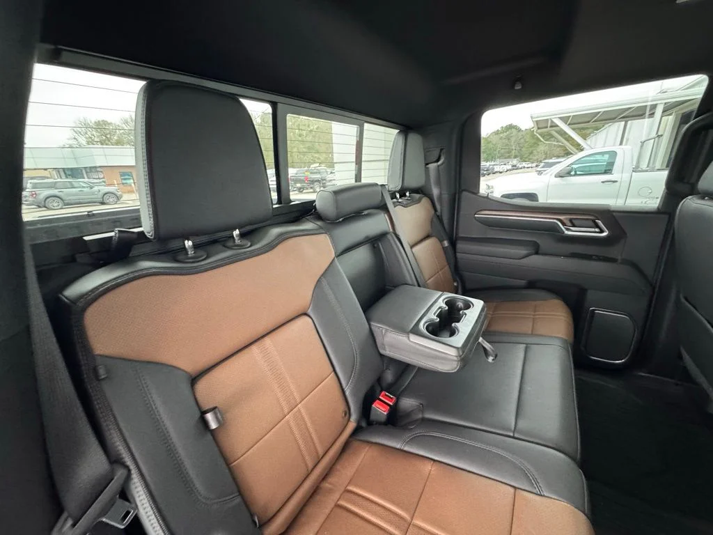 Used 2025 Beige Chevrolet High Country image 25