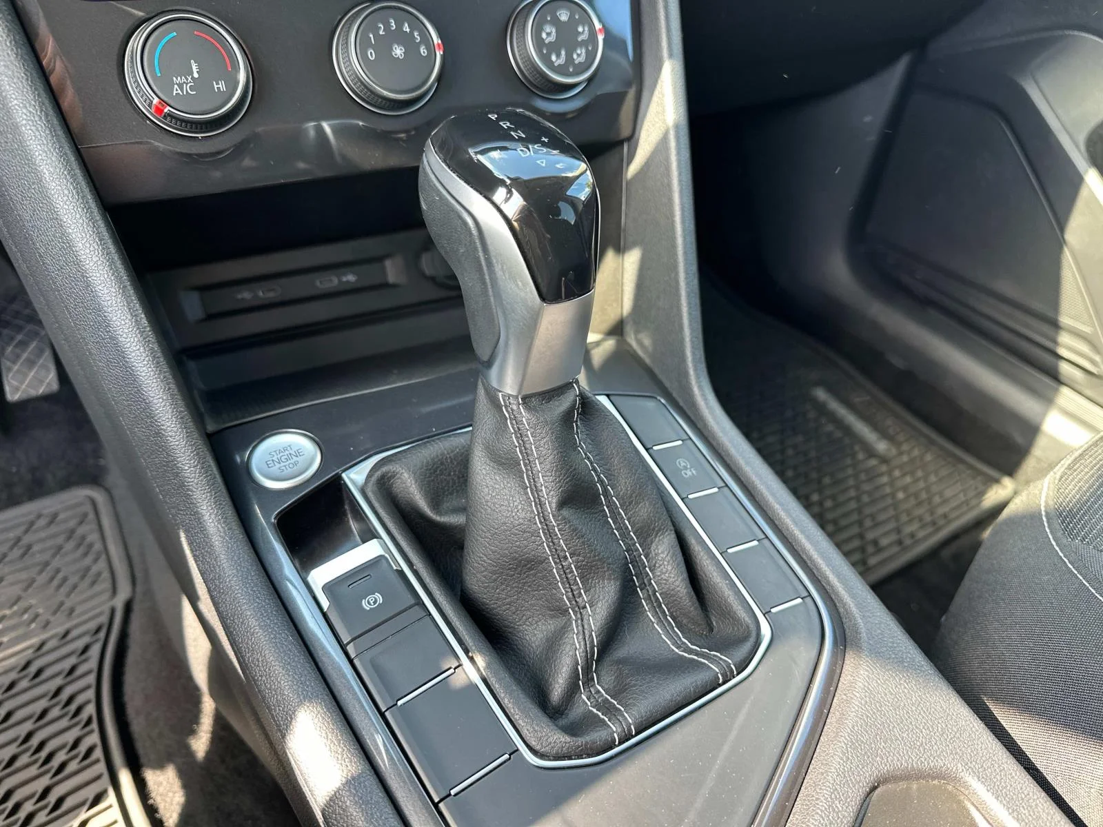 2023 Volkswagen Tiguan S - Photo 13