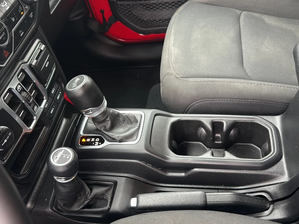 Used 2023 Red Jeep Sport S image 20