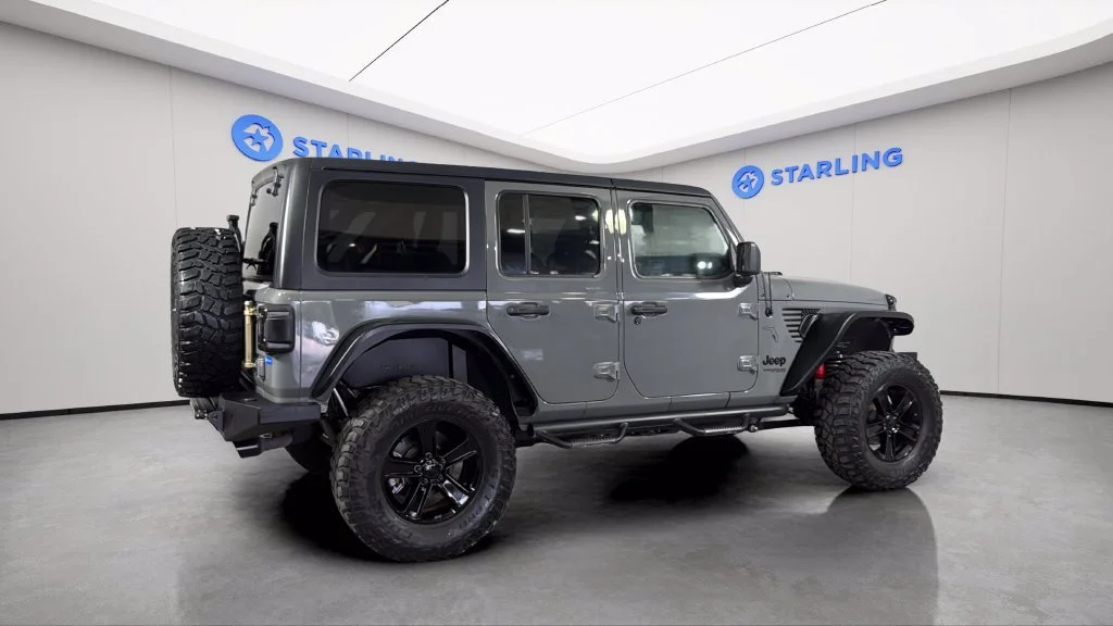 Used 2021 Gray Jeep Sport Altitude 4x4 image 10