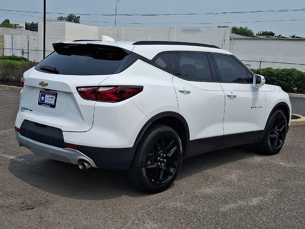Used 2020 SUMMIT WHITE Chevrolet LT image 12
